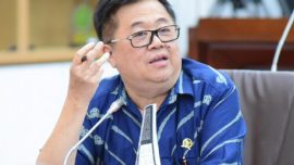 Anggota Komisi VI DPR RI Darmadi Durianto saat rapat kerja dengan Menteri Koperasi membahas indikator keberhasilan program Koperasi Merah Putih tahun 2027.