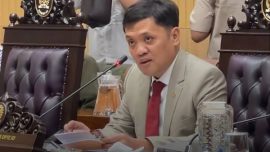 Ketua Komisi III DPR RI Habiburokhman memimpin rapat kerja pembahasan RUU Polri bersama pemerintah di Kompleks Parlemen, Senayan, Jakarta.