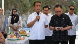 Wakil Ketua Komisi XI DPR RI Fauzi Amro saat meninjau pelaksanaan program KPR FLPP di Perumahan New Bukit Tentrem, Bantul, DI Yogyakarta.