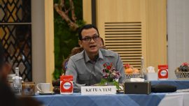 Wakil Ketua Baleg DPR RI Martin Manurung menjelaskan penyusunan RUU Penyadapan saat kunjungan kerja di Polda Sumatera Utara.