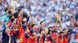 Ferran Torres merayakan gol kemenangan Spanyol saat mengalahkan Argentina pada final Piala Dunia 2026 di Stadion New York New Jersey.